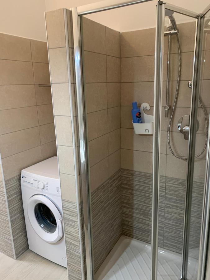 Casa Bianca 2 - Confortevole In Centro A 莫内利亚 外观 照片