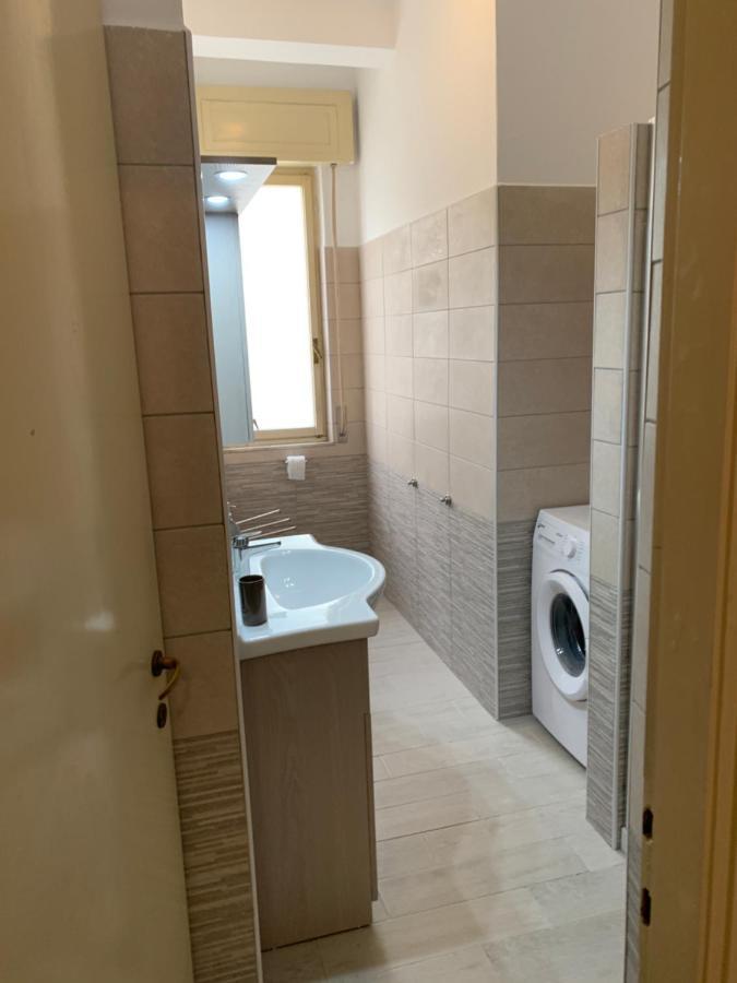 Casa Bianca 2 - Confortevole In Centro A 莫内利亚 外观 照片